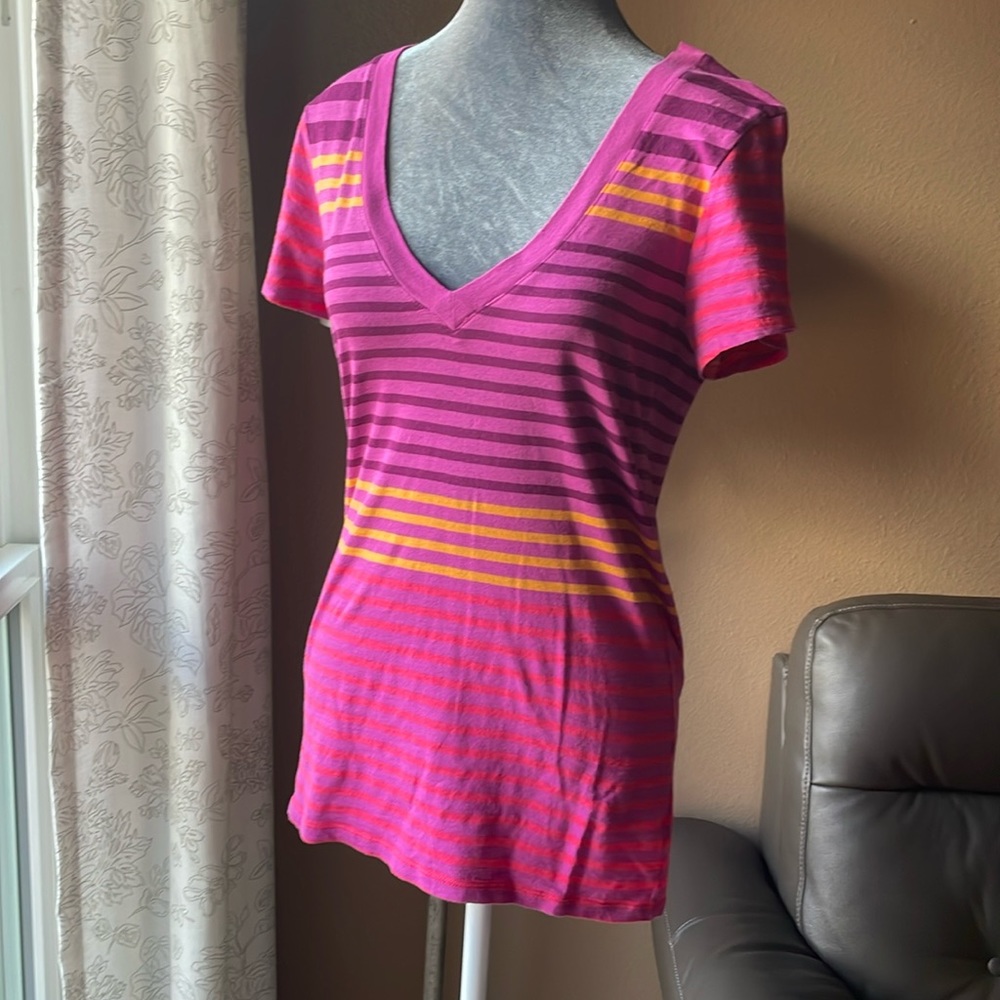 Women’s Old Navy Fushia Purple Orange T-Shirt Size Medium